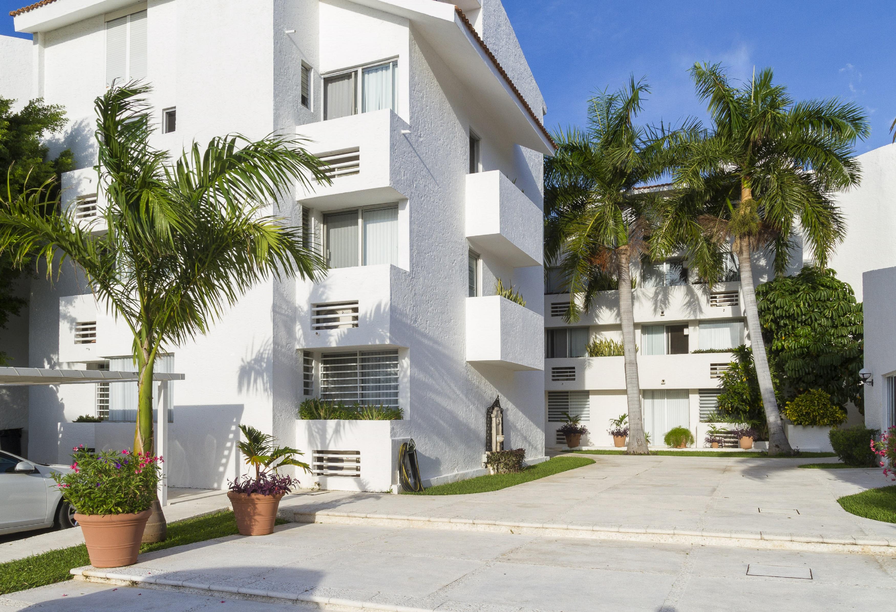 Las Gaviotas Hotel & Suites Cancun Exterior photo
