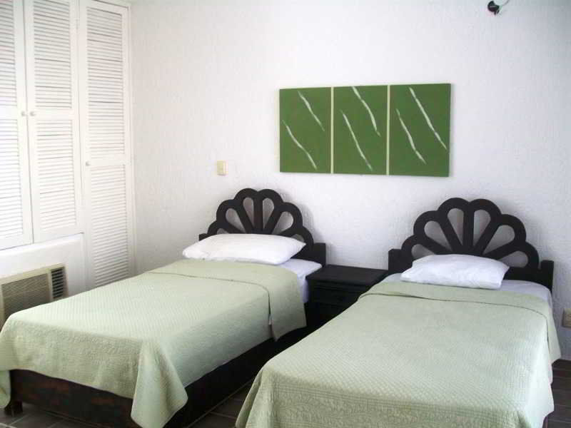 Las Gaviotas Hotel & Suites Cancun Exterior photo