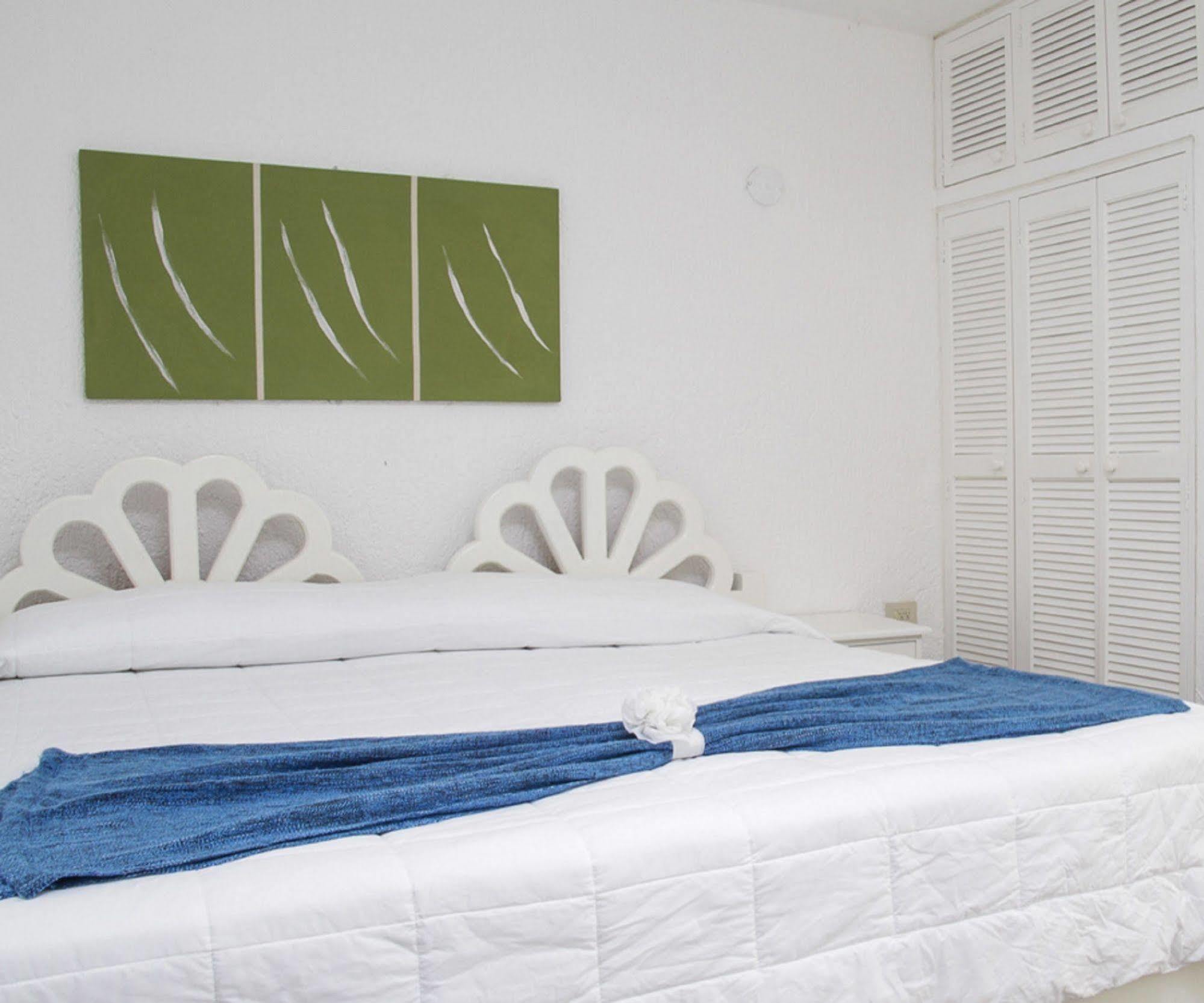 Las Gaviotas Hotel & Suites Cancun Exterior photo