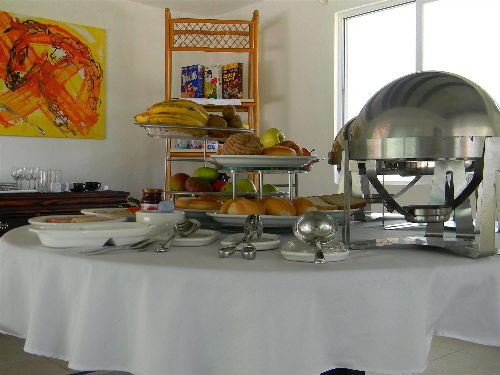 Las Gaviotas Hotel & Suites Cancun Exterior photo
