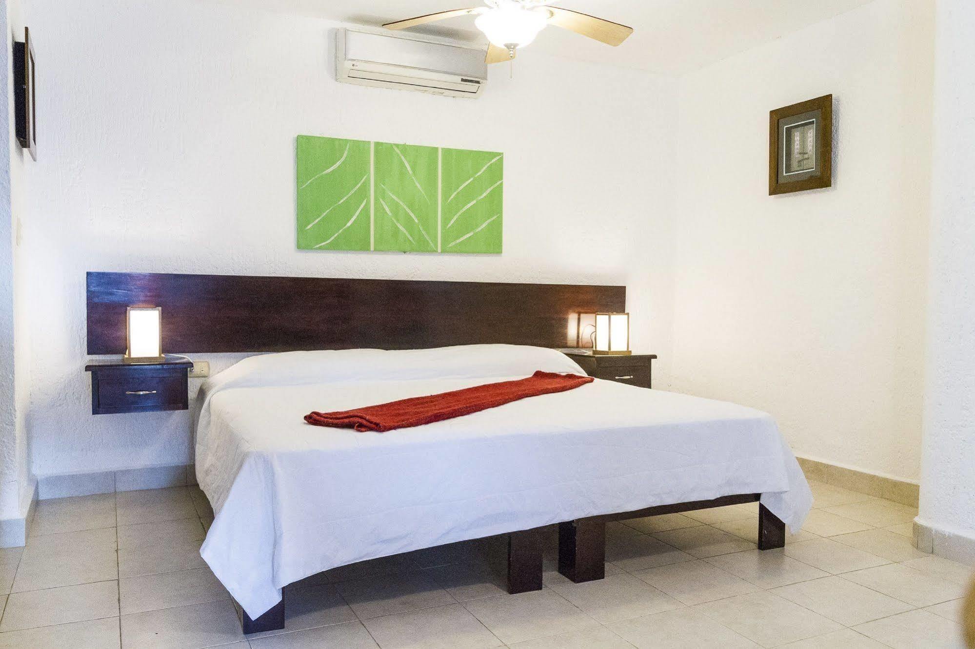 Las Gaviotas Hotel & Suites Cancun Exterior photo